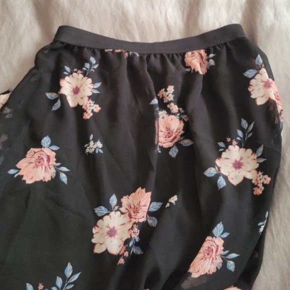 Floral Long Skirt with sheer fabric floral print. Both sides have a slit! - Picture 3 of 3